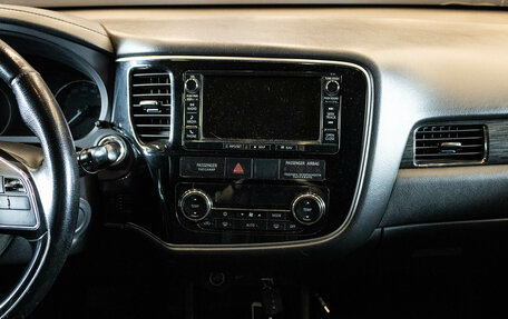 Mitsubishi Outlander III рестайлинг 3, 2015 год, 1 579 000 рублей, 7 фотография
