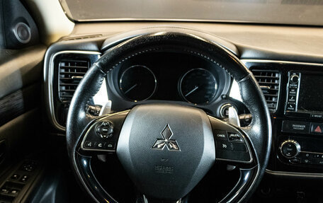 Mitsubishi Outlander III рестайлинг 3, 2015 год, 1 579 000 рублей, 6 фотография