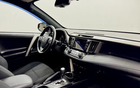 Toyota RAV4, 2019 год, 2 915 000 рублей, 12 фотография