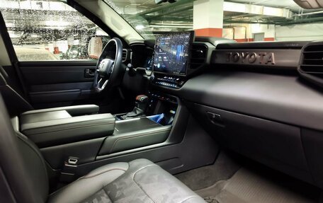 Toyota Sequoia, 2023 год, 9 990 000 рублей, 15 фотография
