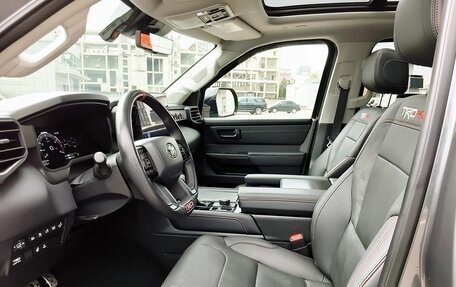 Toyota Sequoia, 2023 год, 9 990 000 рублей, 16 фотография