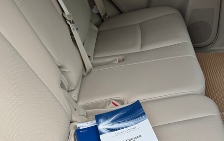 Toyota Land Cruiser Prado 150 рестайлинг 2, 2021 год, 7 800 000 рублей, 5 фотография