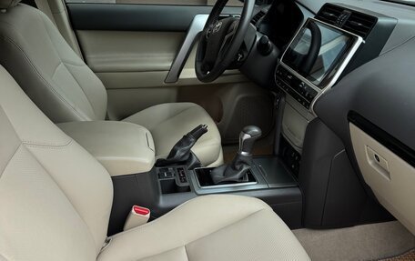 Toyota Land Cruiser Prado 150 рестайлинг 2, 2021 год, 7 800 000 рублей, 6 фотография