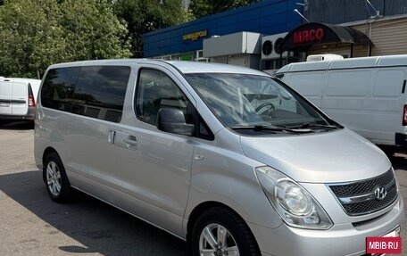 Hyundai H-1 II рестайлинг, 2008 год, 1 350 000 рублей, 5 фотография