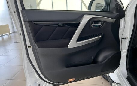 Mitsubishi Pajero IV, 2019 год, 3 250 000 рублей, 14 фотография