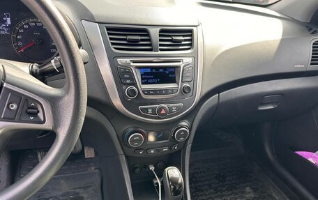 Hyundai Solaris II рестайлинг, 2016 год, 1 130 000 рублей, 4 фотография
