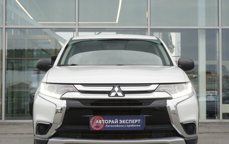 Mitsubishi Outlander III рестайлинг 3, 2017 год, 1 999 000 рублей, 2 фотография