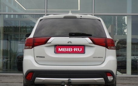 Mitsubishi Outlander III рестайлинг 3, 2017 год, 1 999 000 рублей, 6 фотография
