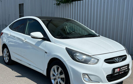 Hyundai Solaris II рестайлинг, 2012 год, 530 000 рублей, 3 фотография
