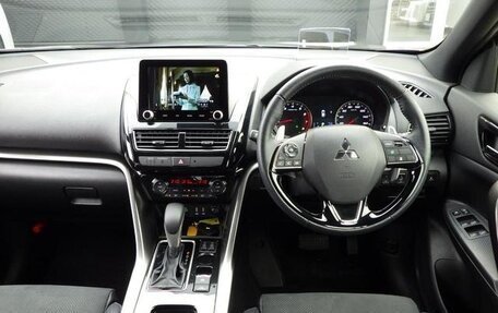 Mitsubishi Eclipse Cross, 2022 год, 2 000 000 рублей, 10 фотография