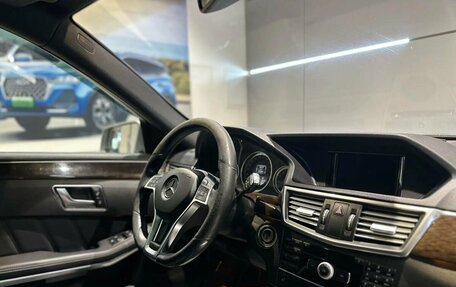 Mercedes-Benz E-Класс, 2011 год, 1 380 000 рублей, 14 фотография