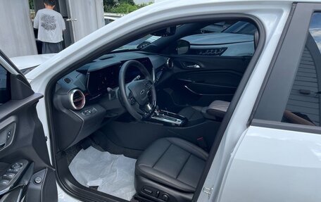 Chevrolet Trax, 2023 год, 1 630 000 рублей, 6 фотография