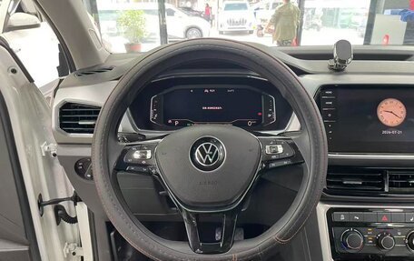 Volkswagen T-Cross I, 2022 год, 1 680 005 рублей, 7 фотография