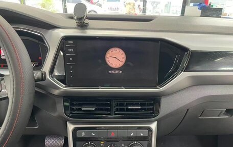 Volkswagen T-Cross I, 2022 год, 1 680 005 рублей, 10 фотография