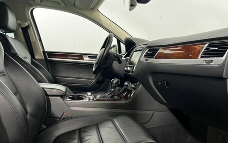 Volkswagen Touareg III, 2015 год, 3 300 000 рублей, 13 фотография