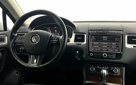 Volkswagen Touareg III, 2015 год, 3 300 000 рублей, 18 фотография