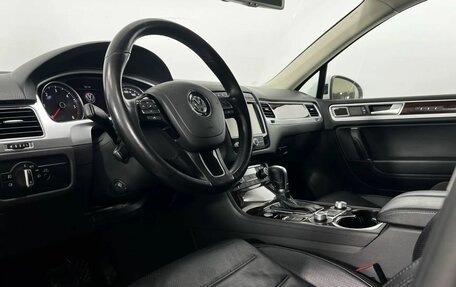Volkswagen Touareg III, 2015 год, 3 300 000 рублей, 10 фотография