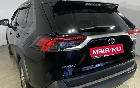 Toyota RAV4, 2021 год, 3 700 000 рублей, 6 фотография