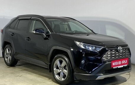 Toyota RAV4, 2021 год, 3 700 000 рублей, 4 фотография