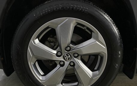 Toyota RAV4, 2021 год, 3 700 000 рублей, 14 фотография