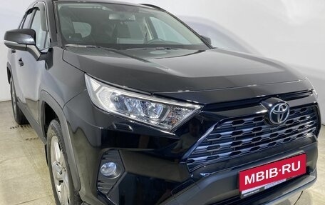 Toyota RAV4, 2021 год, 3 700 000 рублей, 15 фотография
