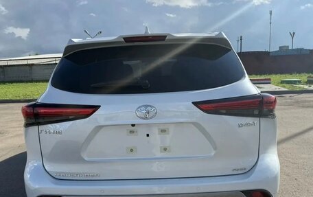 Toyota Highlander, 2026 год, 5 000 000 рублей, 4 фотография