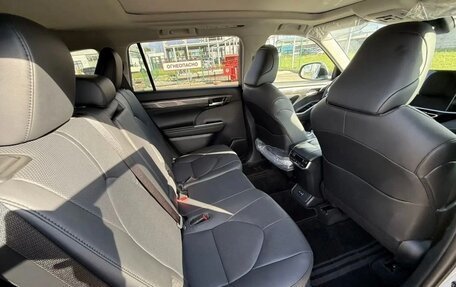 Toyota Highlander, 2026 год, 5 000 000 рублей, 8 фотография
