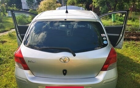 Toyota Vitz, 2009 год, 620 000 рублей, 3 фотография