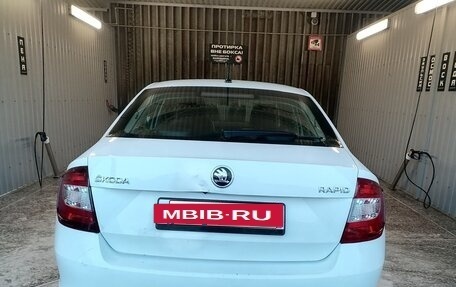 Skoda Rapid I, 2015 год, 850 000 рублей, 4 фотография