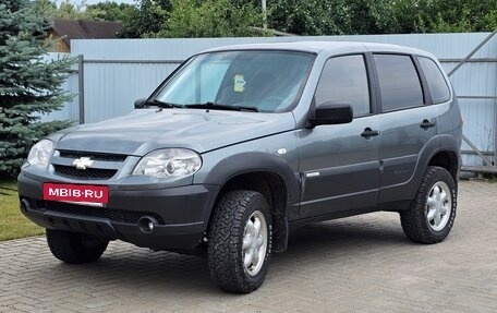 Chevrolet Niva I рестайлинг, 2013 год, 550 000 рублей, 2 фотография