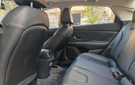 Hyundai Elantra, 2023 год, 1 550 000 рублей, 7 фотография