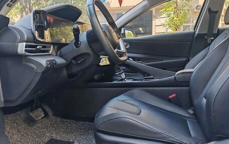 Hyundai Elantra, 2023 год, 1 550 000 рублей, 6 фотография