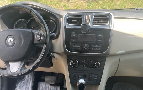 Renault Logan II, 2018 год, 595 000 рублей, 11 фотография