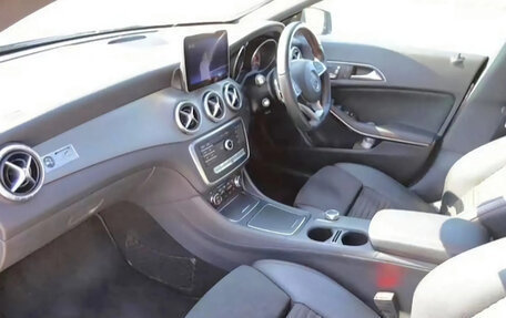 Mercedes-Benz CLA, 2019 год, 1 300 000 рублей, 3 фотография