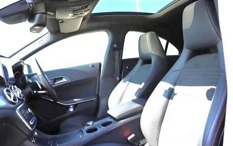 Mercedes-Benz CLA, 2019 год, 1 300 000 рублей, 6 фотография