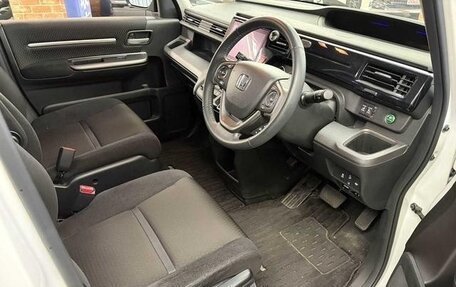 Honda Stepwgn IV, 2021 год, 1 880 000 рублей, 13 фотография