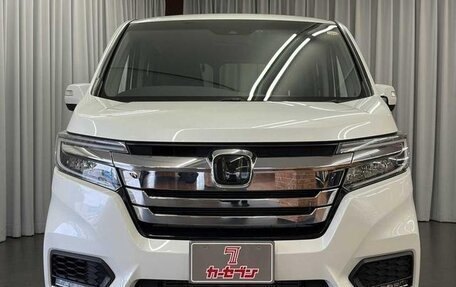Honda Stepwgn IV, 2021 год, 1 880 000 рублей, 2 фотография
