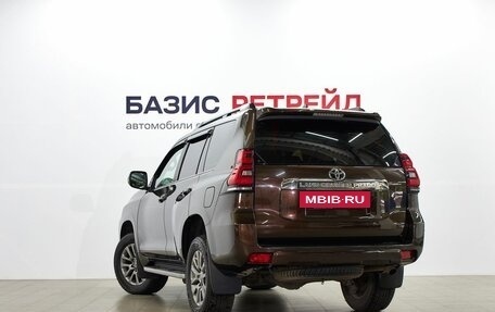 Toyota Land Cruiser Prado 150 рестайлинг 2, 2018 год, 5 899 000 рублей, 7 фотография
