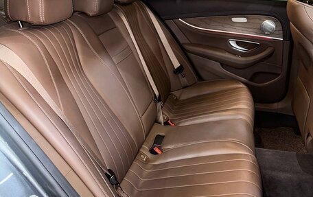 Mercedes-Benz E-Класс, 2019 год, 3 600 000 рублей, 5 фотография