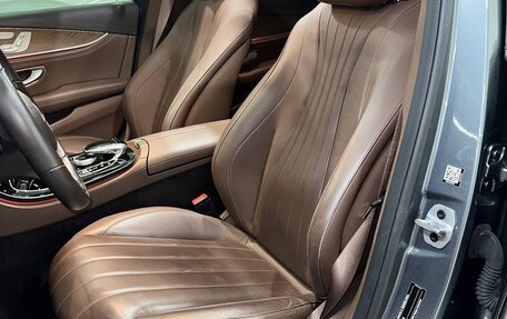 Mercedes-Benz E-Класс, 2019 год, 3 600 000 рублей, 10 фотография