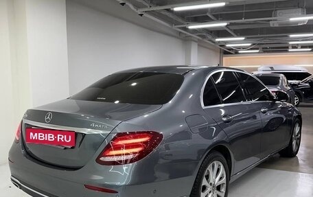 Mercedes-Benz E-Класс, 2019 год, 3 600 000 рублей, 2 фотография