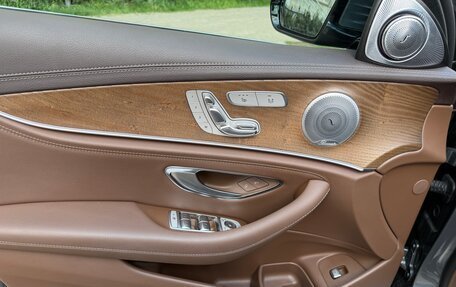 Mercedes-Benz E-Класс, 2019 год, 3 600 000 рублей, 13 фотография