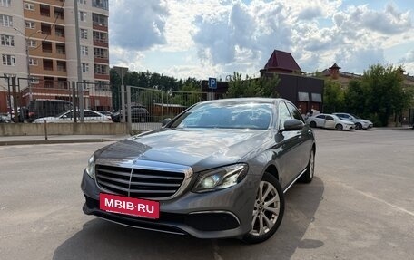 Mercedes-Benz E-Класс, 2019 год, 3 600 000 рублей, 14 фотография