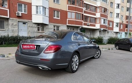 Mercedes-Benz E-Класс, 2019 год, 3 600 000 рублей, 19 фотография