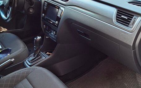 Skoda Rapid I, 2017 год, 1 240 000 рублей, 9 фотография