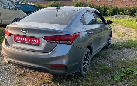 Hyundai Solaris II рестайлинг, 2017 год, 1 200 000 рублей, 4 фотография