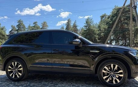 Volkswagen Touareg III, 2019 год, 3 750 000 рублей, 3 фотография