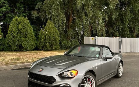 Fiat 124 Spider I, 2016 год, 2 690 000 рублей, 4 фотография