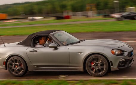 Fiat 124 Spider I, 2016 год, 2 690 000 рублей, 6 фотография