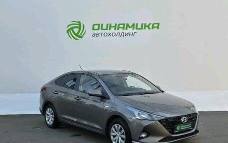 Hyundai Solaris II рестайлинг, 2022 год, 1 685 000 рублей, 3 фотография
